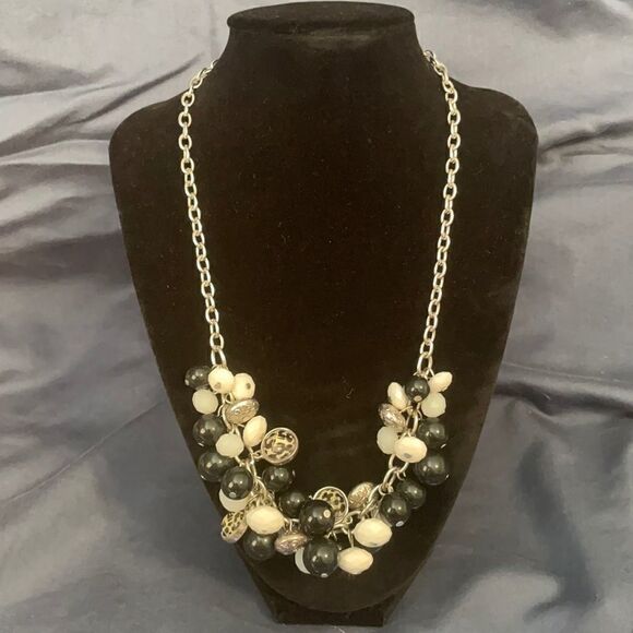 Funky necklace - Picture 2 of 5